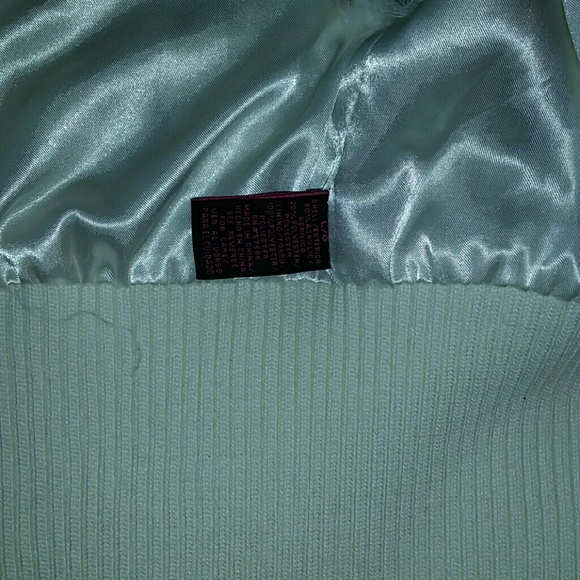 Vest - Picture 4 of 4